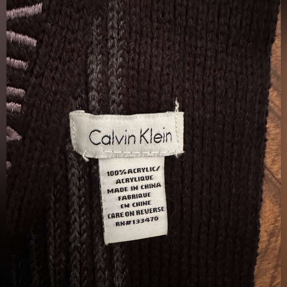 🍎 Calvin Klein scarf - Picture 2 of 2